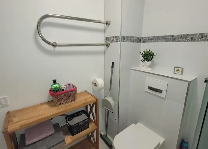 Апартаменты White Free Parking Self Check-inn *