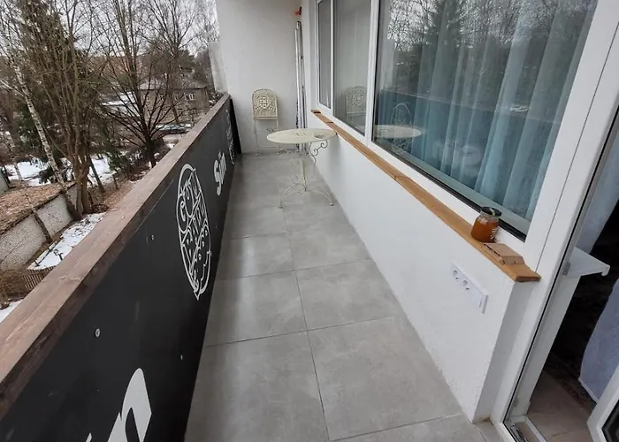 White Free Parking Self Check-inn Daire Riga