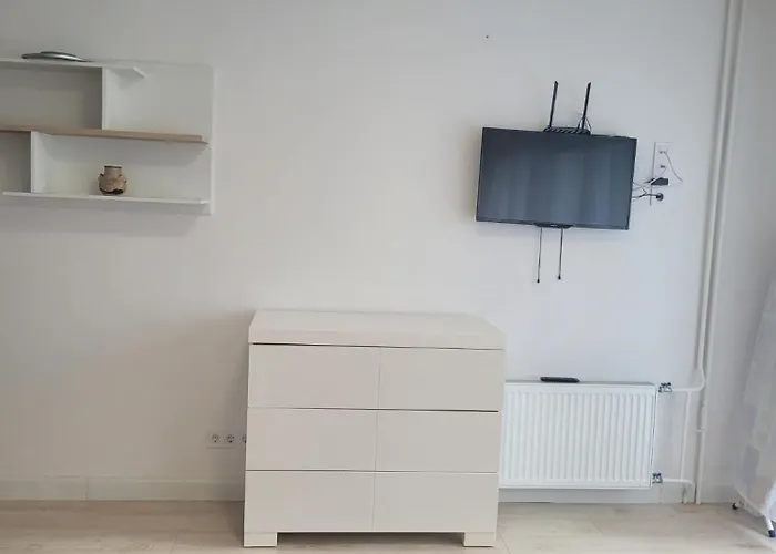 Daire White Free Parking Self Check-inn *