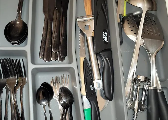 Апартаменты White Free Parking Self Check-inn *