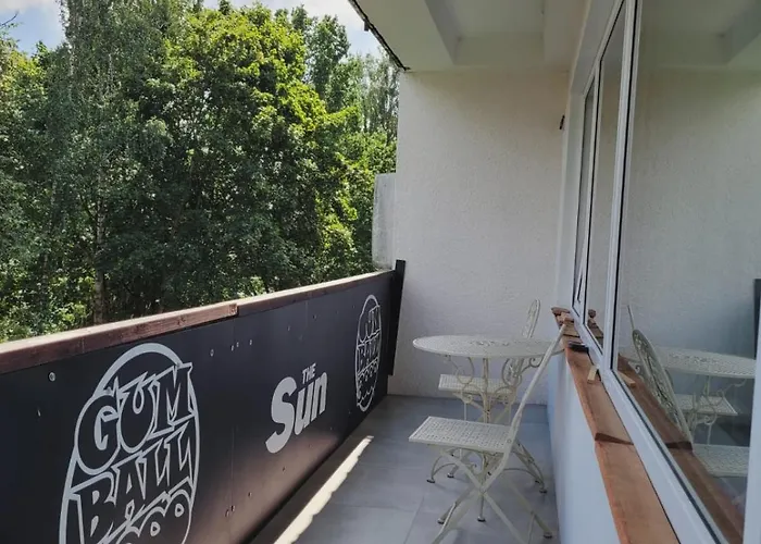 White Free Parking Self Check-inn Рига