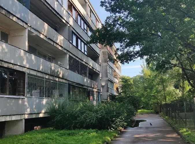 Apartment White Free Parking Self Check-inn