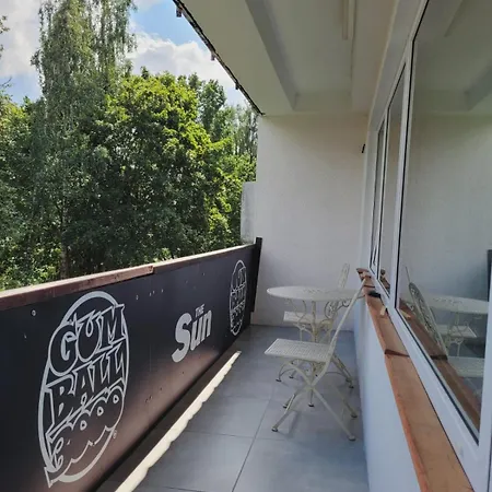 White Free Parking Self Check-inn Ρίγα
