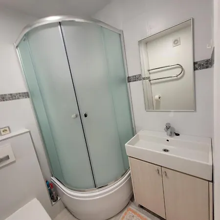 White Free Parking Self Check-inn *